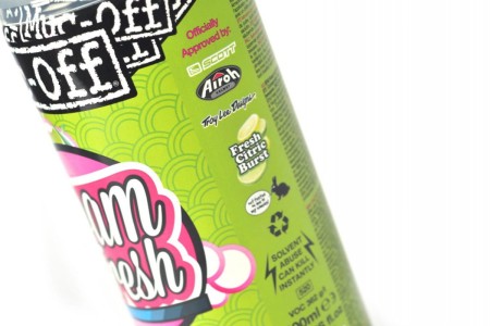199 - Pianka odświeżająca do kasku, butów i rękawic motocyklowych - 400ml - Foam Fresh