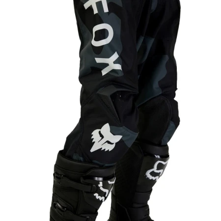 SPODNIE FOX 180 BNKR BLACK CAMO